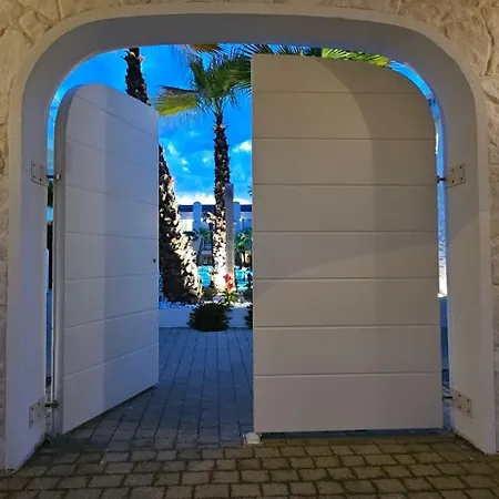 Giglio Di Mare リド・ディ・イエゾロ